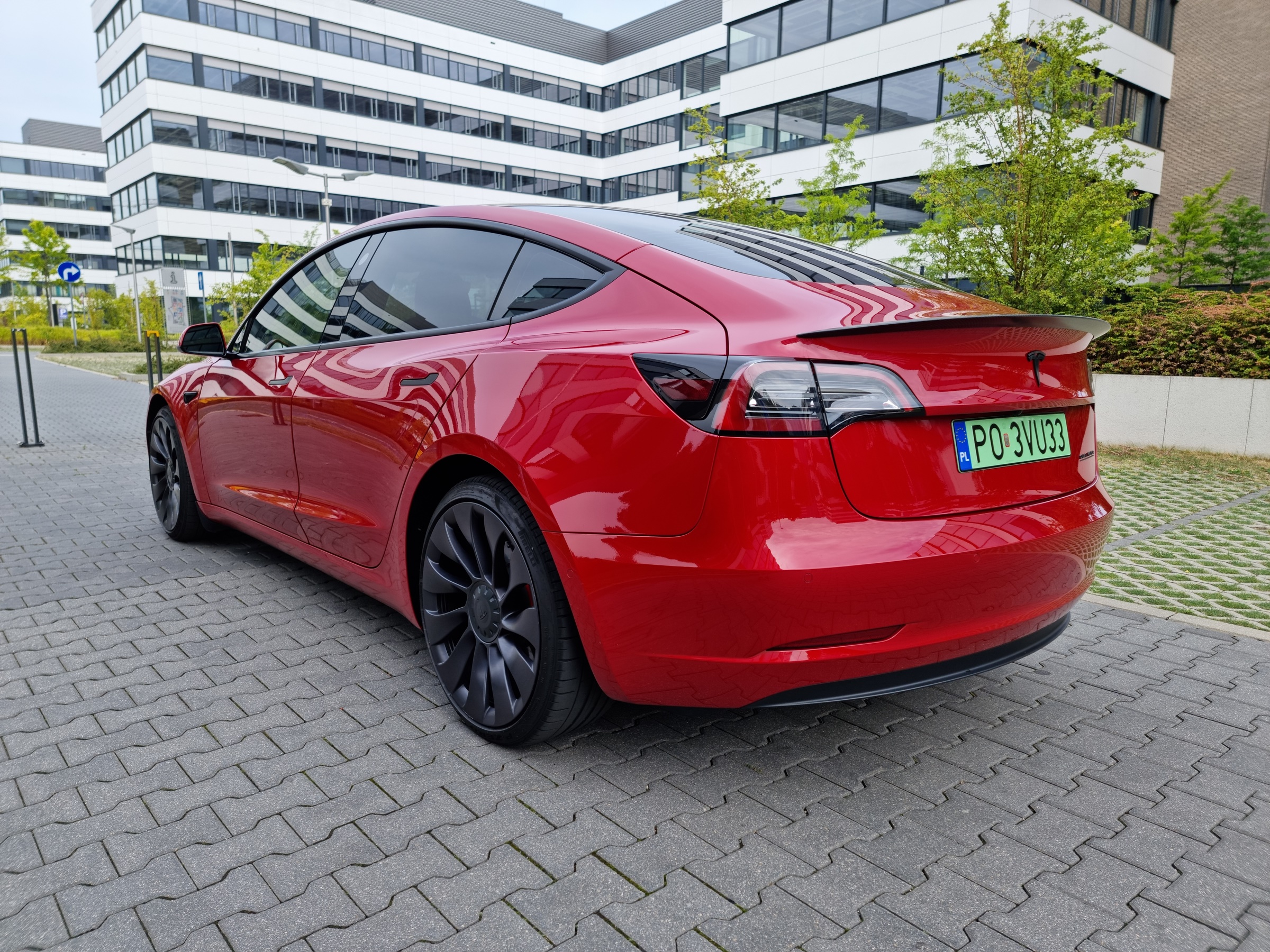 Tesla Model 3 Performance